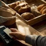 Plačilo s kartico na POS terminalu